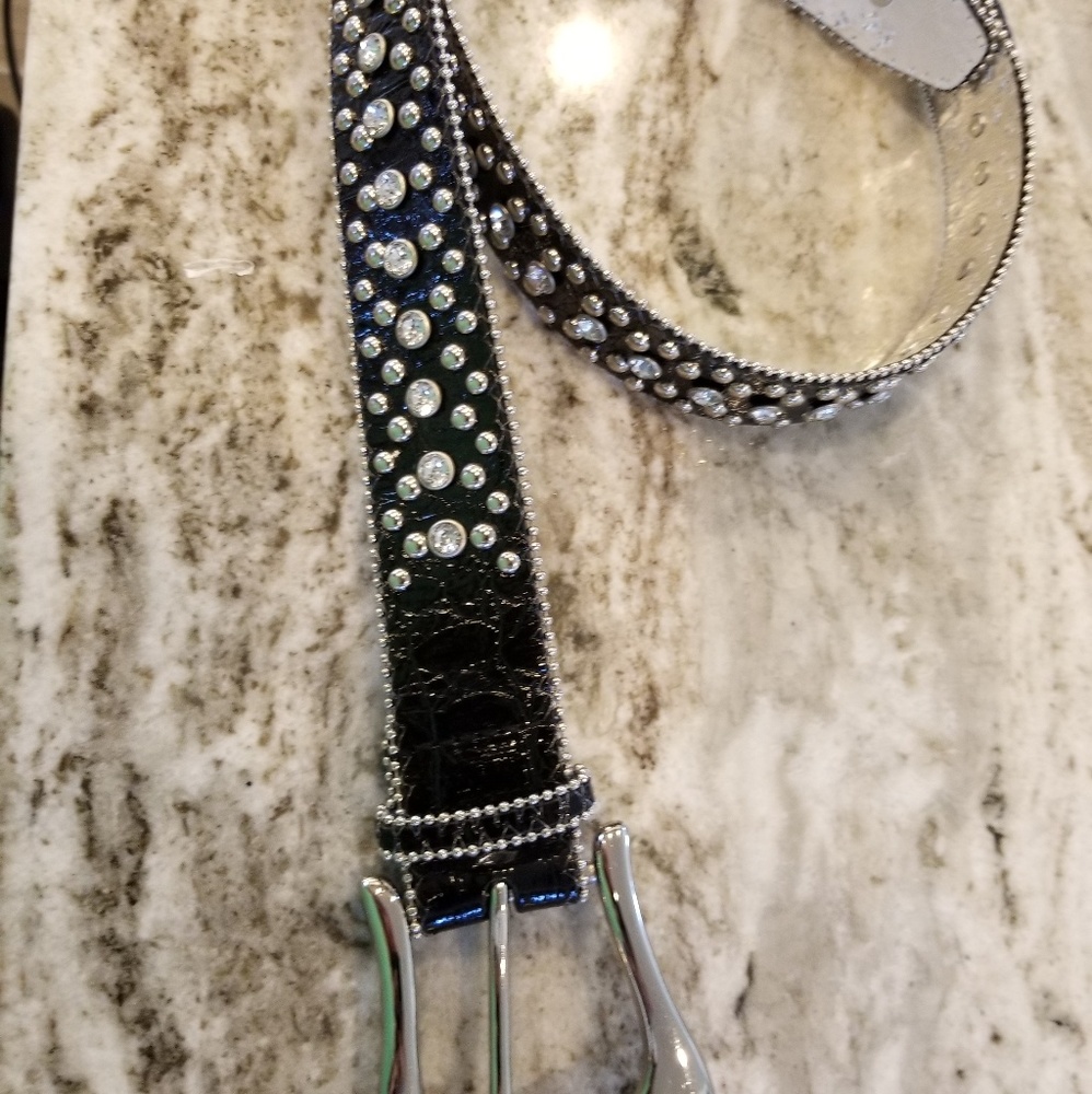 Guess belt
